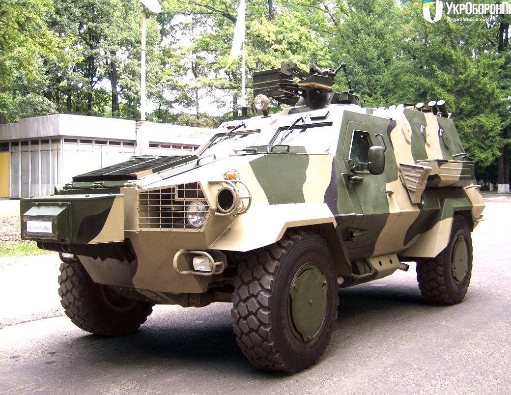 WarWheels.Net-Dozor-B/Oncilla Armored Personnel Carrier Index